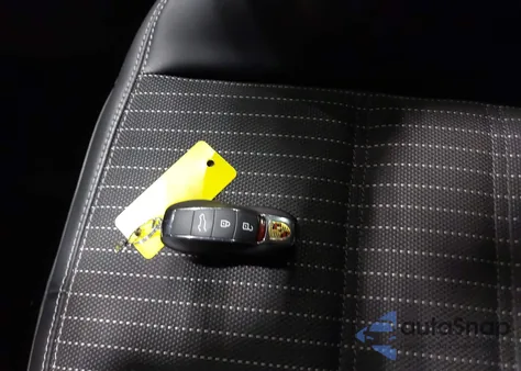 2025 Porsche Macan T из США, поврежденный, VIN WP1AA2A56SLB11613